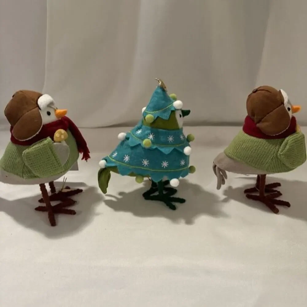 Lot of 3‎ 2024 Target Wondershop Featherly Friends Birds Acorn Sparkles